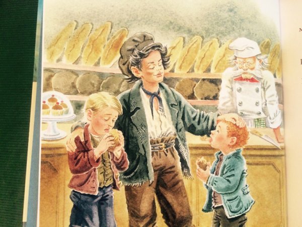 Гаврош опекает малышей