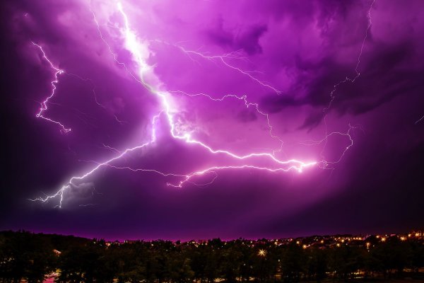 Фиолетовая молния