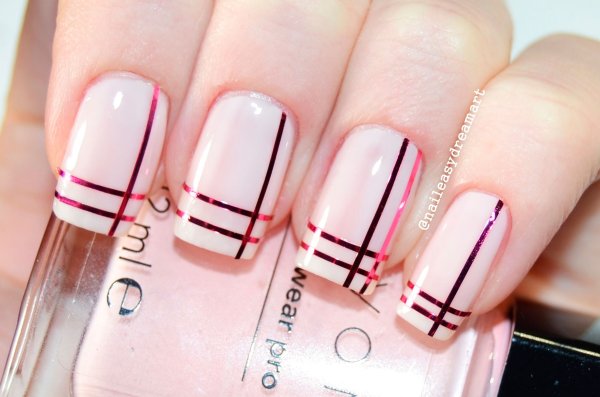 Маникюр с полосочками