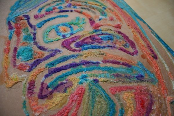 Рисование солью