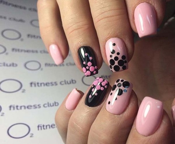 Черно-розовый маникюр