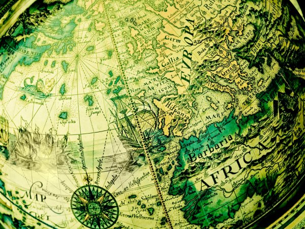 Географический фон