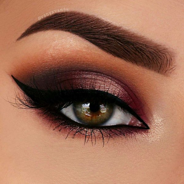 Накрашенные глаза