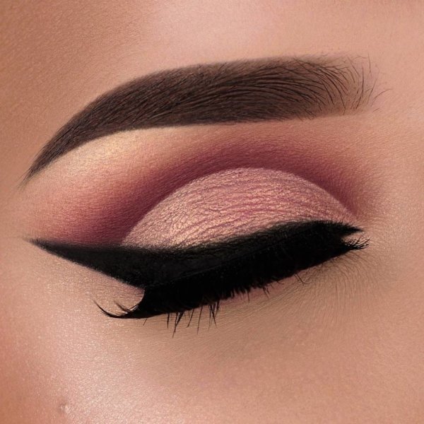 Красивый макияж глаз