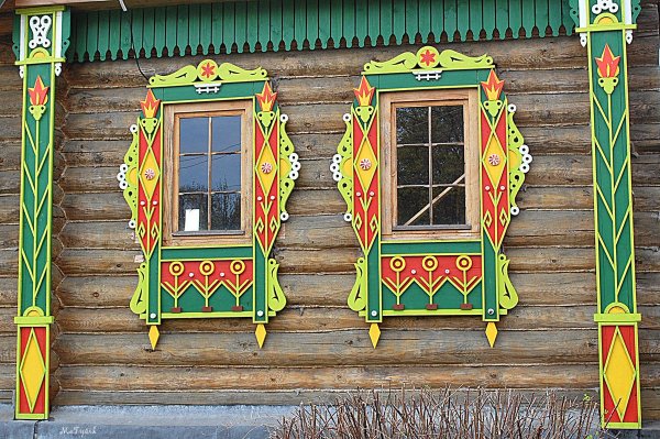 Терем расписные ставни