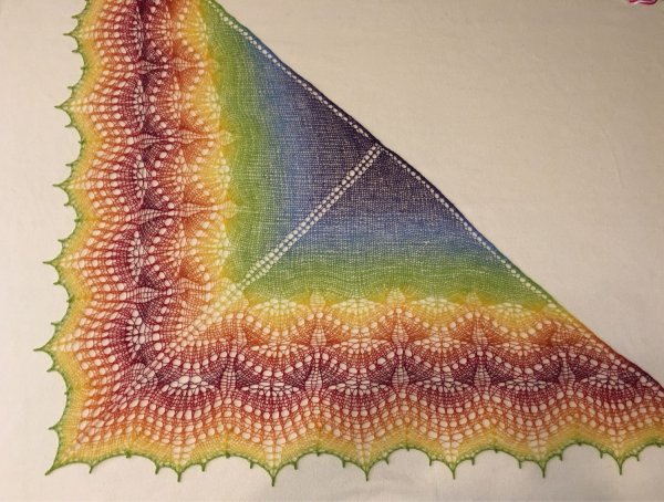 Шали спицами "в мире русалок"