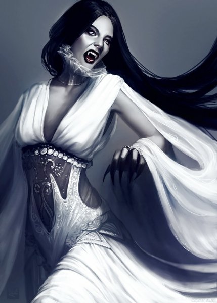 Девушка злобно улыбается