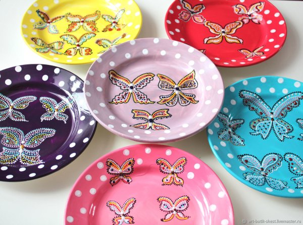 Набор расписных тарелок