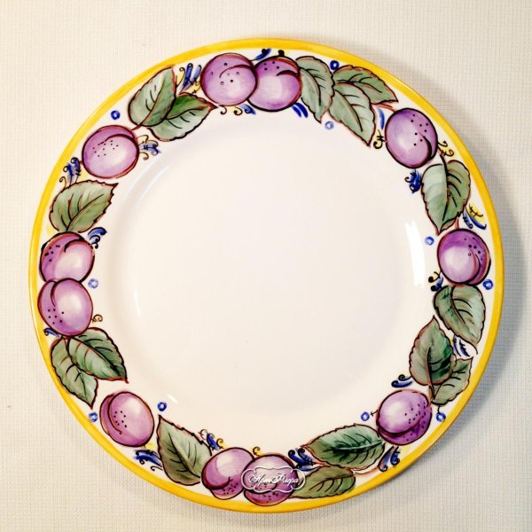 Расписанные тарелки