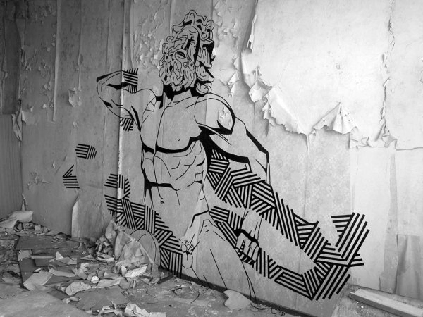 Узор на стену изолентой