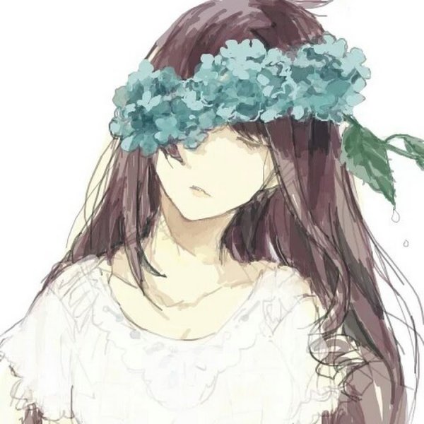 Аниме девочка с венком на голове