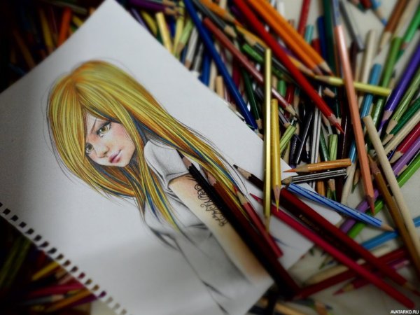 Портрет в стиле аниме цветными карандашами