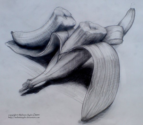 Рисунок углем банан