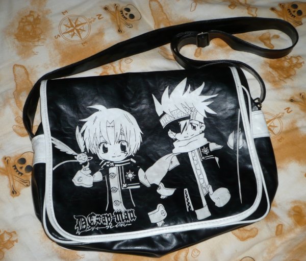 Сумка нарисованная в аниме