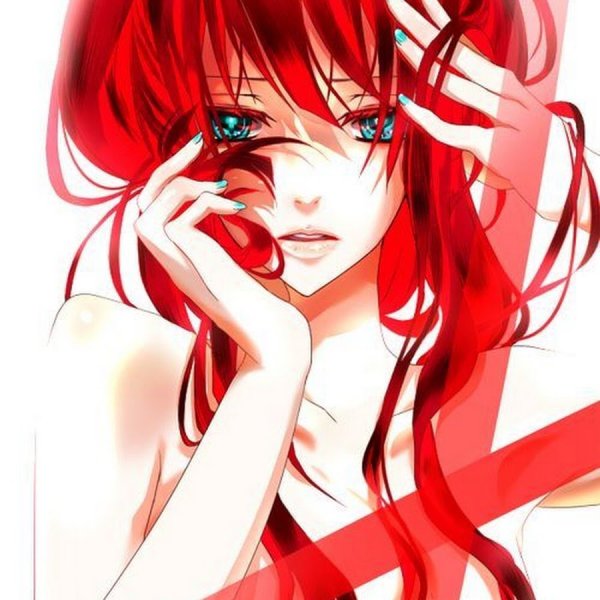 Девушка с алыми волосами