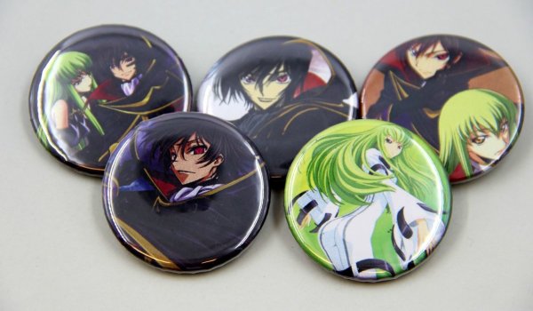 Значки с аниме персонажами