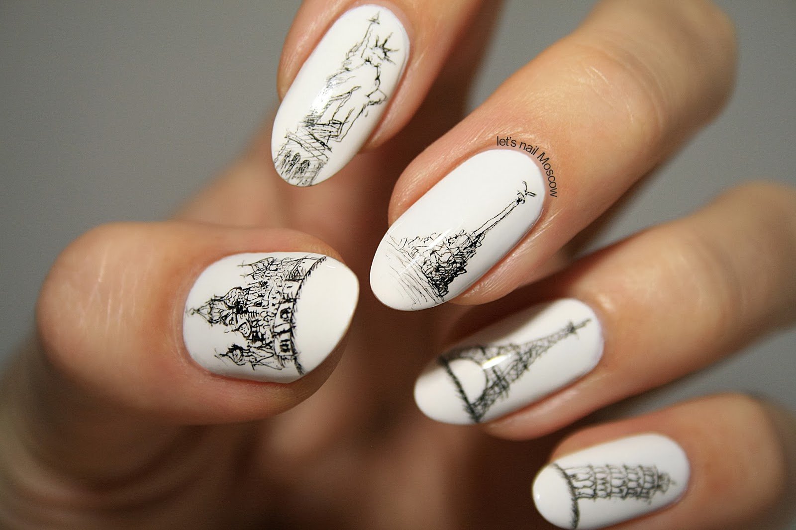 Дизайн белых ногтей с рисунком. Рисунки на ногтях. Маникюр белый с рисунком. Маникюр с белым узором. Ногти белые с рисунком.