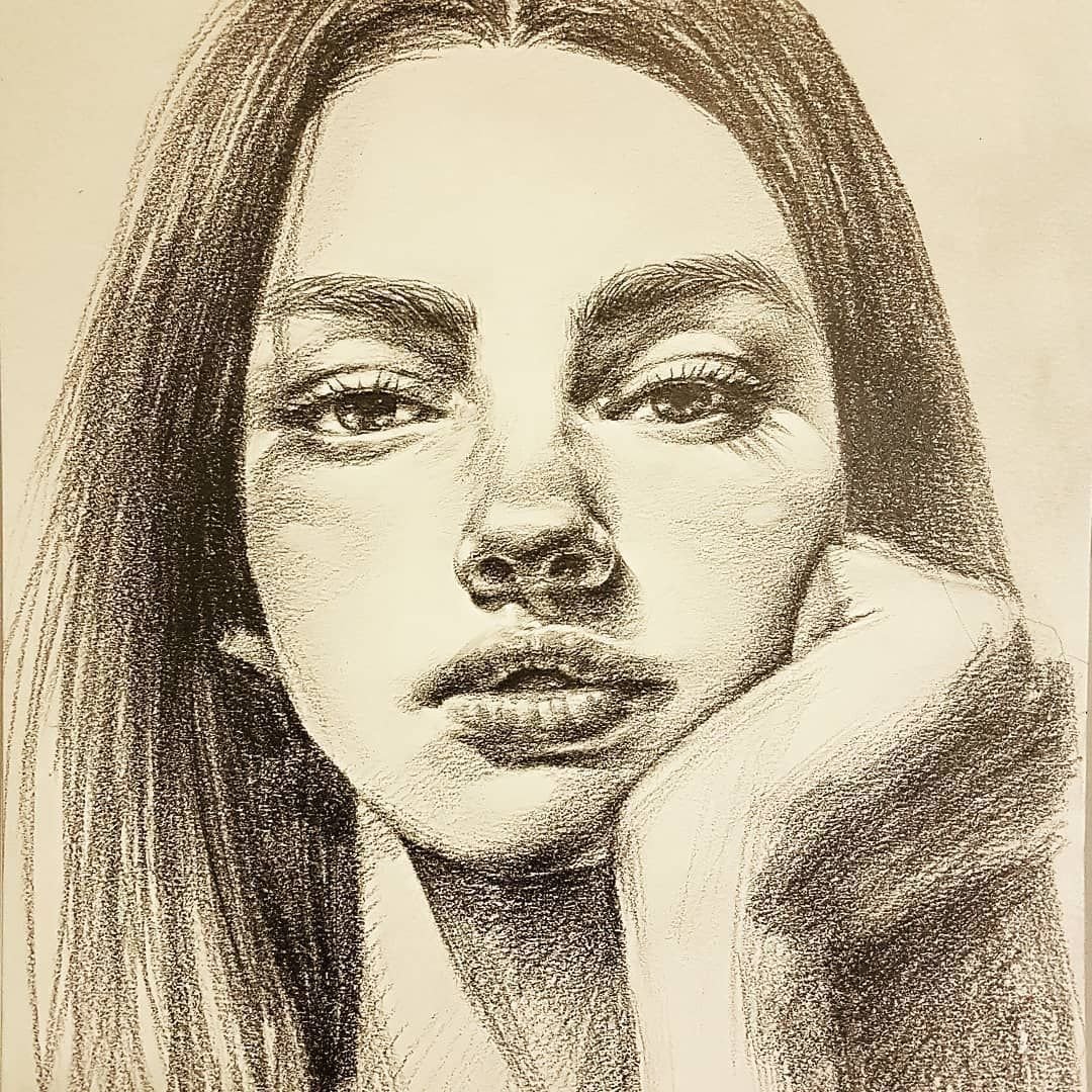 Лицо в рисунок карандашом