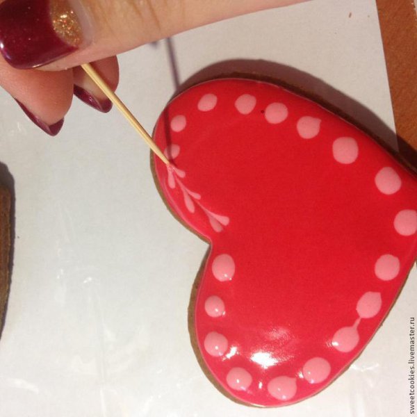 Роспись пряников сердце просто