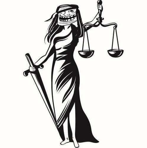 Правосудие на белом фоне