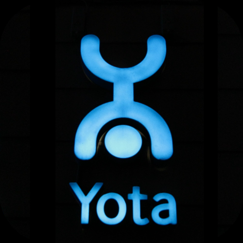 Yota на черном фоне