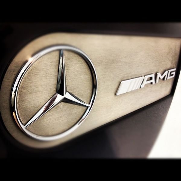Знак Мерседес АМГ