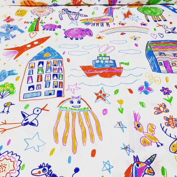 Ткань с детскими рисунками