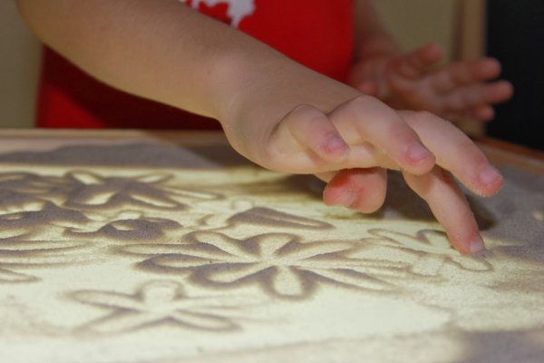 Рисование песком для детей