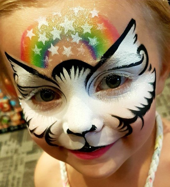 Детский грим на лице