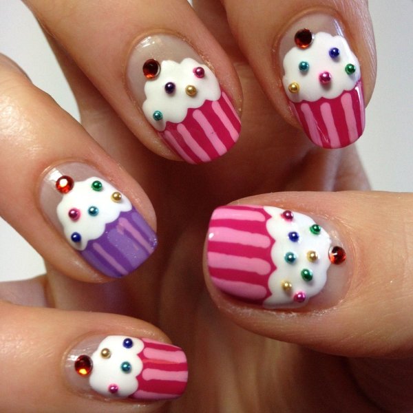 Красивый маникюр для детей