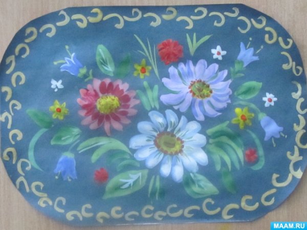 Роспись жостовского подноса в подготовительной группе