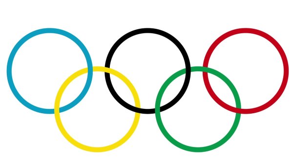 Олимпийские кольца на белом фоне