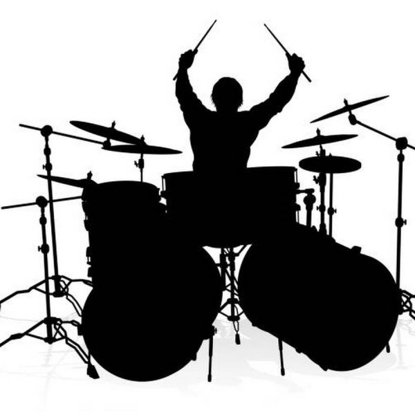 Силуэты музыкантов барабанщик