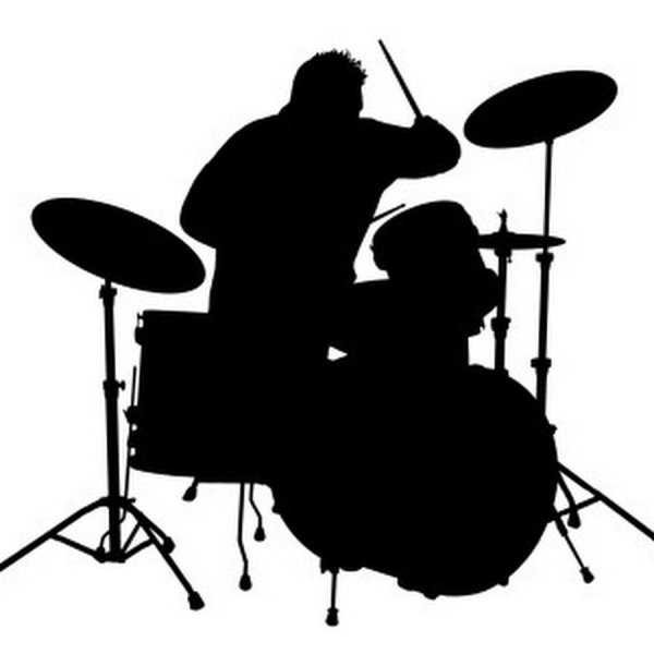 Силуэты барабанщиков