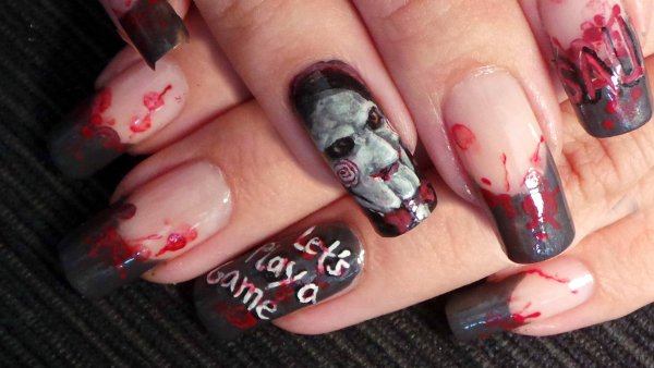 Ногти с ужастиками