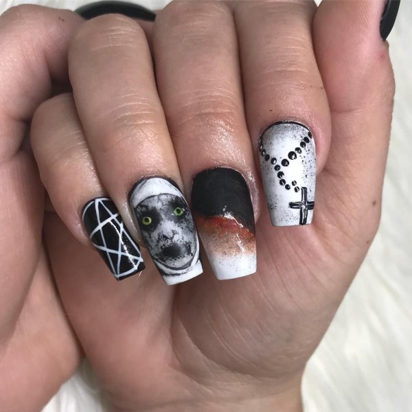 Маникюр в стиле Хэллоуина
