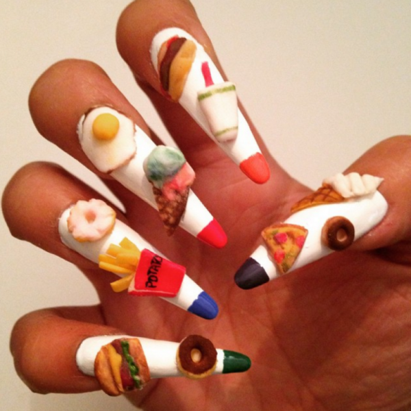 Маникюр на Хэллоуин прикольный