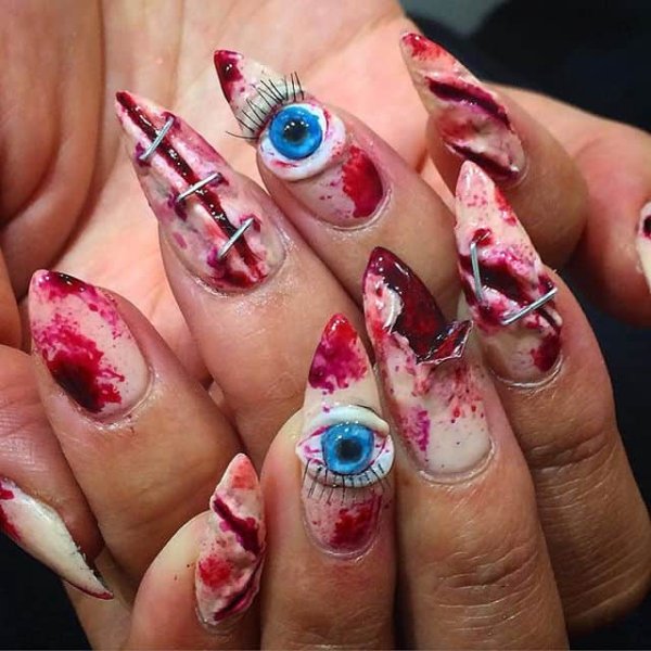Страшный маникюр на короткие ногти
