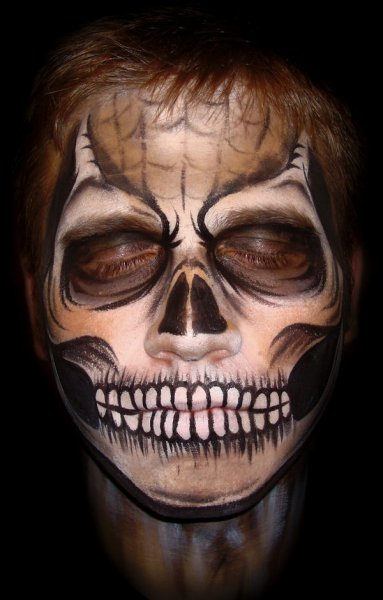 Макияж на Хэллоуин цветной