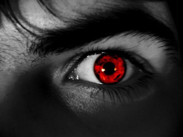 Стразы на глазах