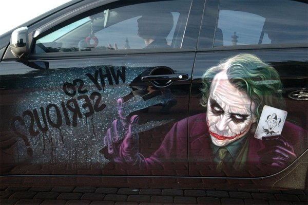 Аэрография на автомобиле Джокер