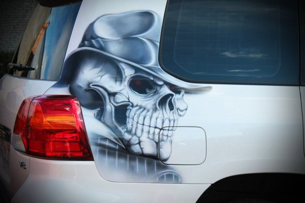 Аэрография на автомобиль