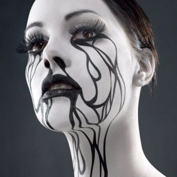 Страшный макияж на Хэллоуин