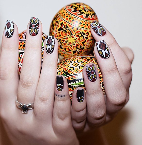 Необычный маникюр