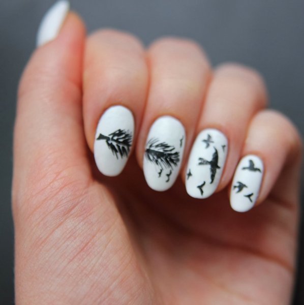 Маникюр с птицами