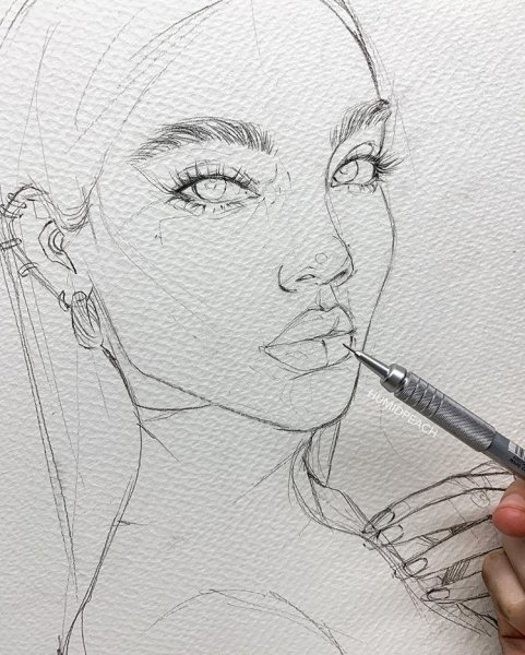 Фигура человека карандашом