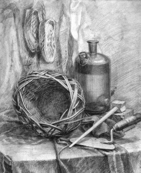 Тематический натюрморт карандашом