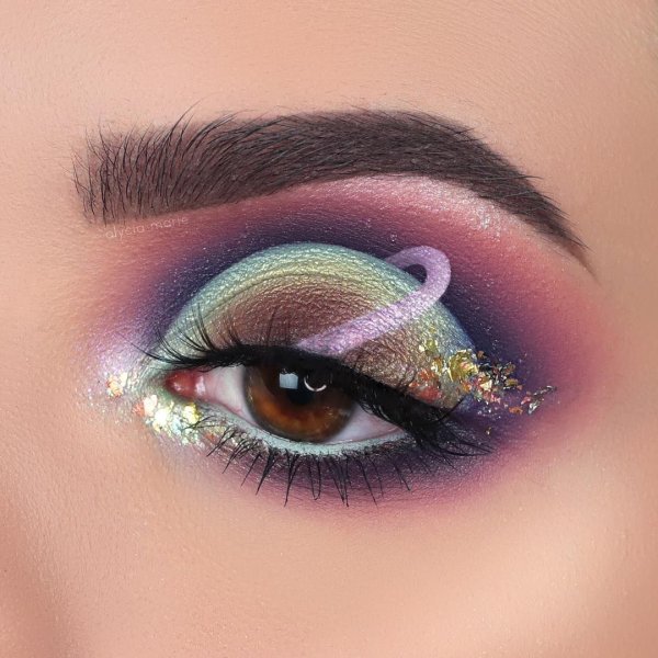 Простой яркий макияж