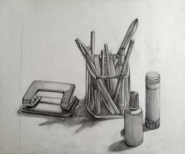 Зарисовки бытовых предметов