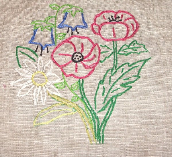 Цветы тамбурным швом